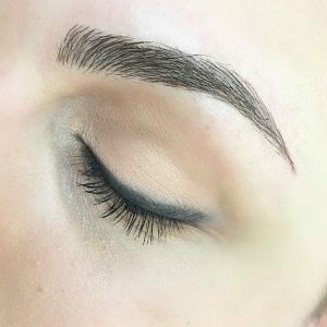 3D-EYEBROW-EMBROIDERY-Tattooed-My-Eyebrows-microbladig-academy-vjosa-makeup-prishtina-028